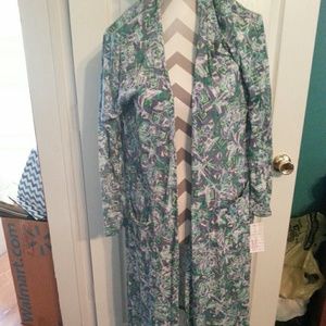 🎀SALE🎀NWT, BEAUTIFUL LULAROE SARAH